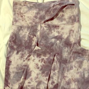 Lulu Lemon leggings - tie dye